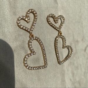 Heart diamonds gold earring’s medium light weight AA3